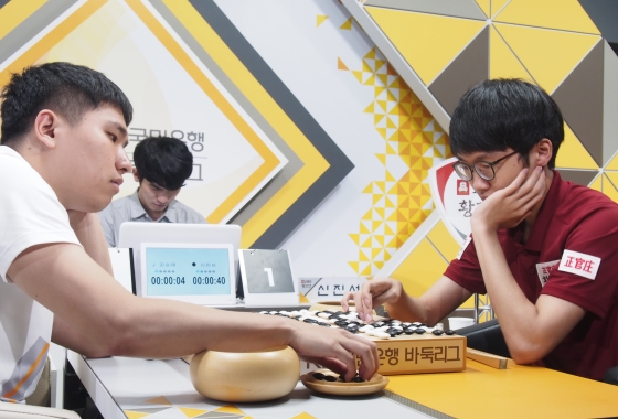 신진서 6연승에 박정환 5연승 추격...불뿜는 랭킹 1,2위 자존심 대결 